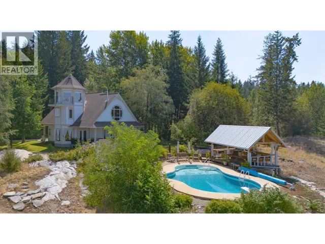 114 BEAR END Road, Penticton, British Columbia V2A8V6