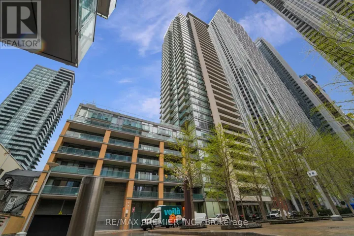 310 - 18 YORKVILLE AVENUE, Toronto (Annex), Ontario M4W3Y8