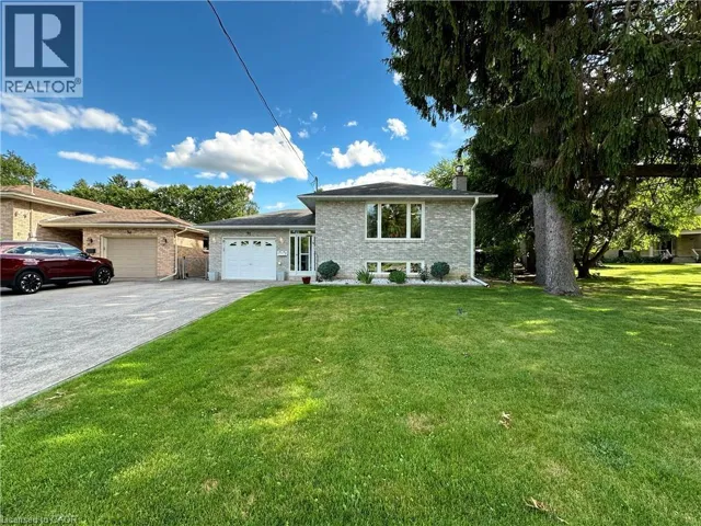 36 OAKHILL Drive, Brantford, Ontario N3T1R1
