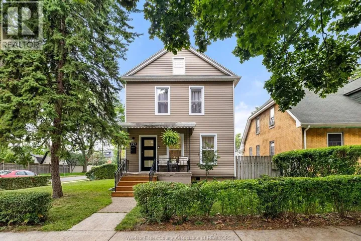 797 MONMOUTH ROAD, Windsor, Ontario N8Y3L3