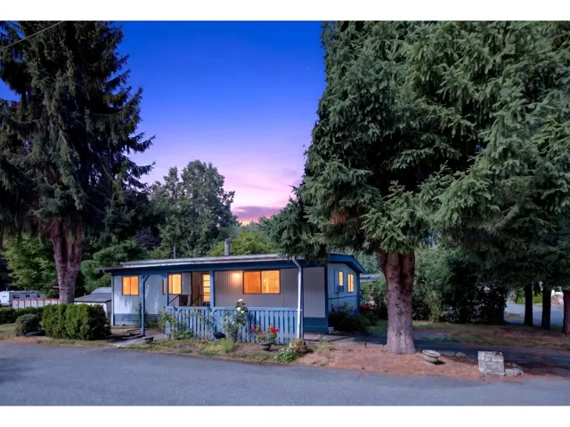 109 3942 COLUMBIA VALLEY ROAD, Cultus Lake East, Cultus Lake, British Columbia V2R5B4