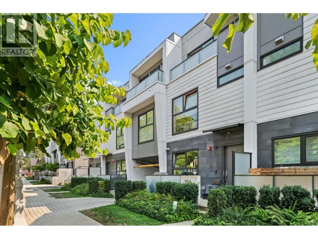 156 W WOODSTOCK AVENUE, Vancouver, British Columbia V5Y0N1