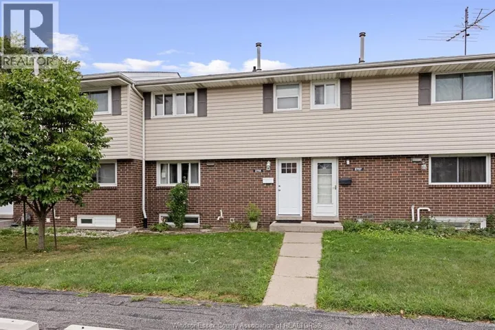2755 MEADOWBROOK Unit# 11, Windsor, Ontario N8T2Y6
