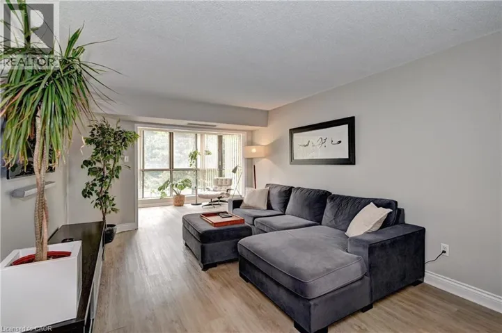 265 WESTCOURT Place Unit# 210, Waterloo, Ontario N2L6E4