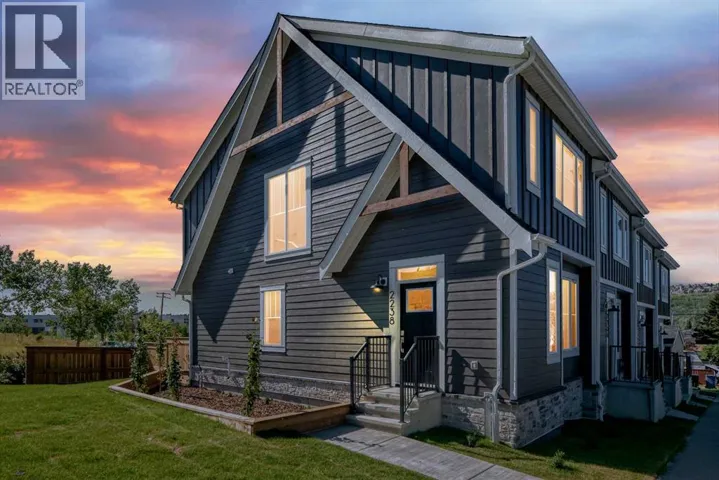 2238 44 Street NW, Calgary, Alberta T3B0X6