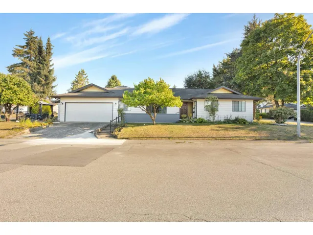 20050 50A AVENUE, Langley, British Columbia V3A7H9