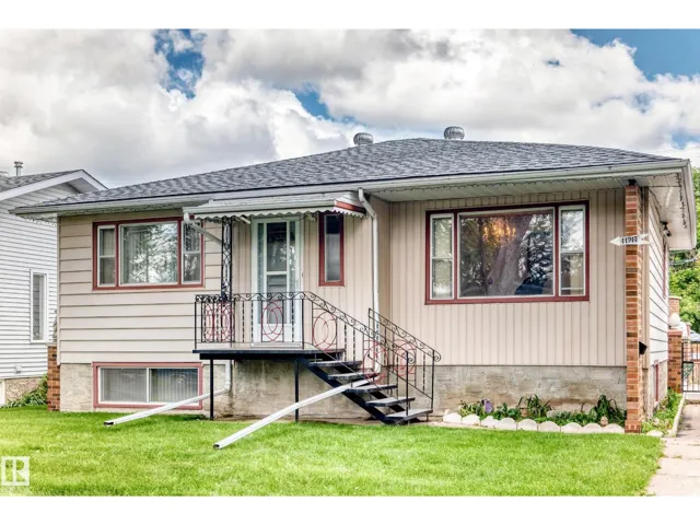 11917 53 ST NW, Edmonton, Alberta T5W3L4