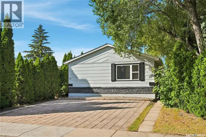 69 Rita CRESCENT, Saskatoon, Saskatchewan S7N2L4