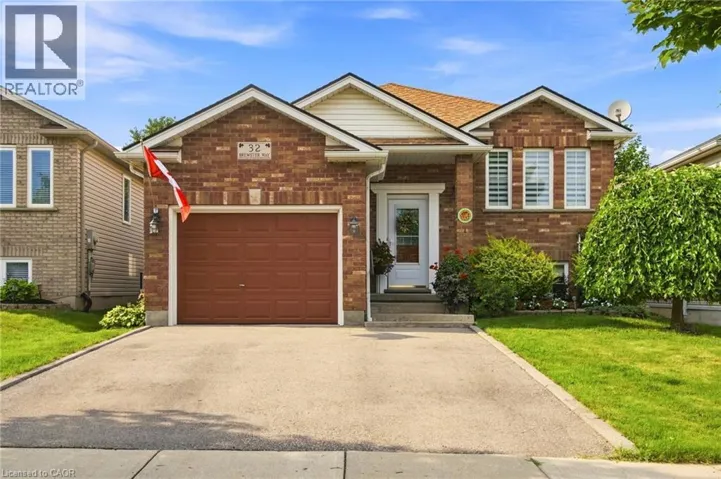 32 BREWSTER Way, Brantford, Ontario N3T6N4