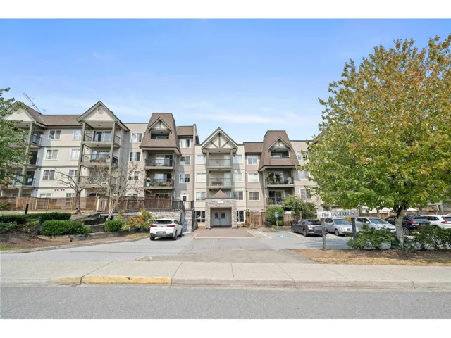 207 12083 92A AVENUE, Surrey, British Columbia V3V8C8
