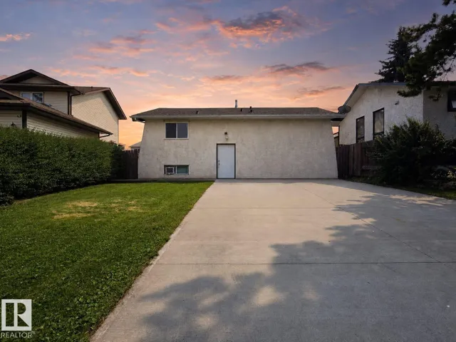 3511 28 AV NW, Edmonton, Alberta T6L3Y5