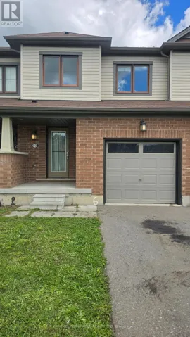 82 SCARLETWOOD STREET, Hamilton (Stoney Creek Mountain), Ontario L8J0K8