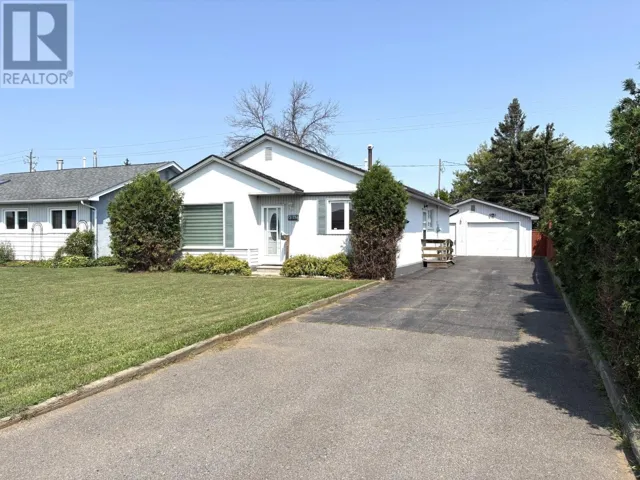 1213 Mary Street W, Thunder Bay, Ontario P7E4M8