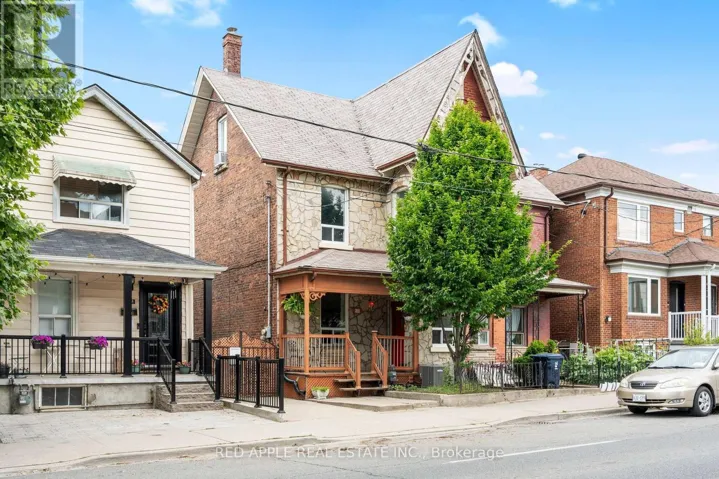 546 DUFFERIN STREET, Toronto (Little Portugal), Ontario M6K2A7