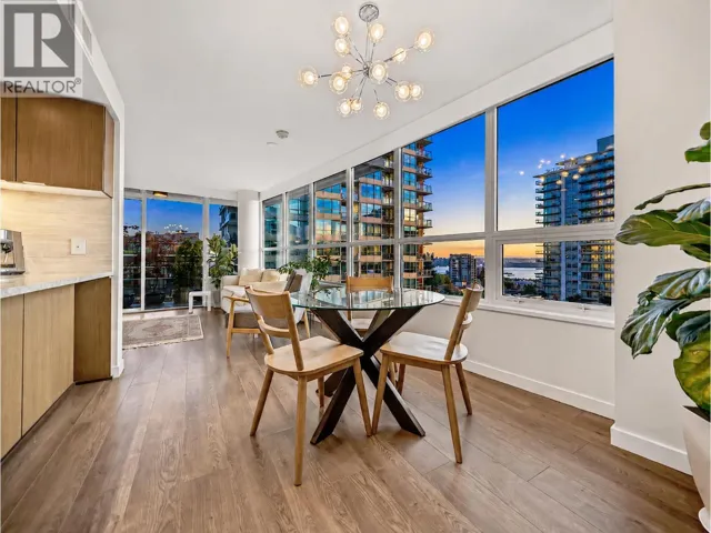 704 125 E 14TH STREET, North Vancouver, British Columbia V7L0E6