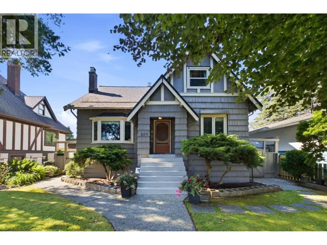 829 EIGHTH AVENUE, New Westminster, British Columbia V3M2R4