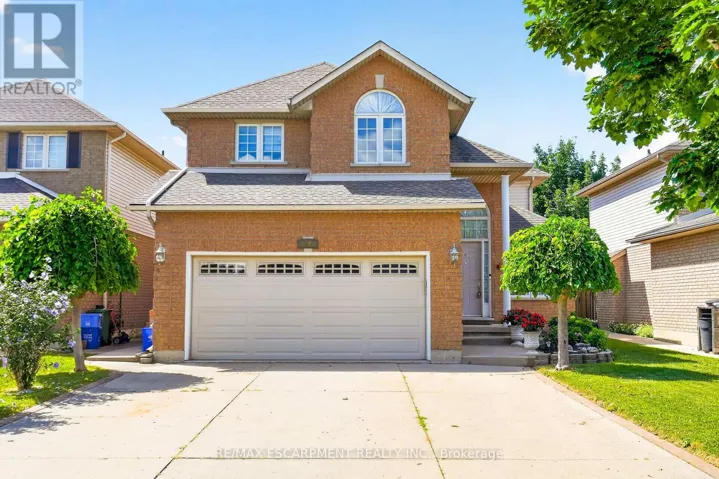 42 HILLGARDEN DRIVE, Hamilton (Stoney Creek Mountain), Ontario L8J3R3