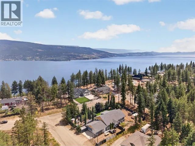 7272 Dunwaters Road, Kelowna, British Columbia V1Z3W4