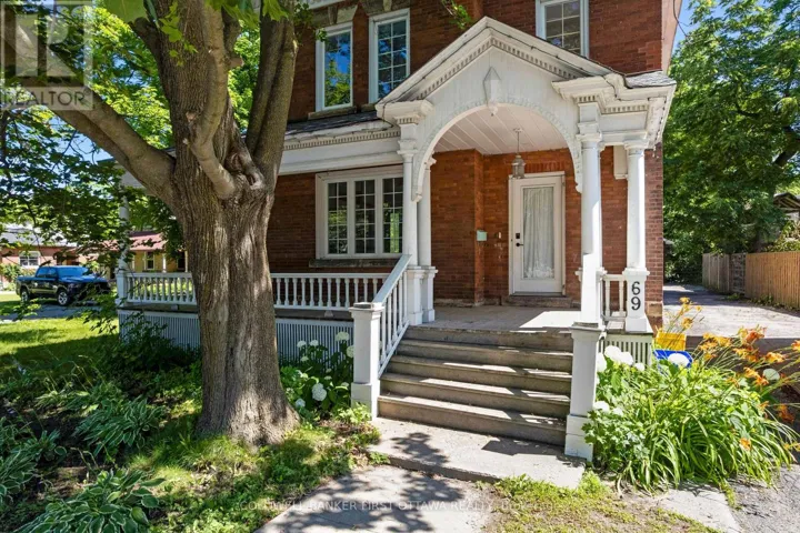 69 WILSON STREET W, Perth, Ontario K7H2N7