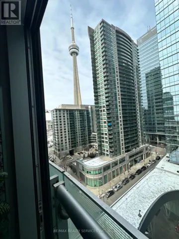 909 - 12 YORK STREET, Toronto (Waterfront Communities), Ontario M5J0A9