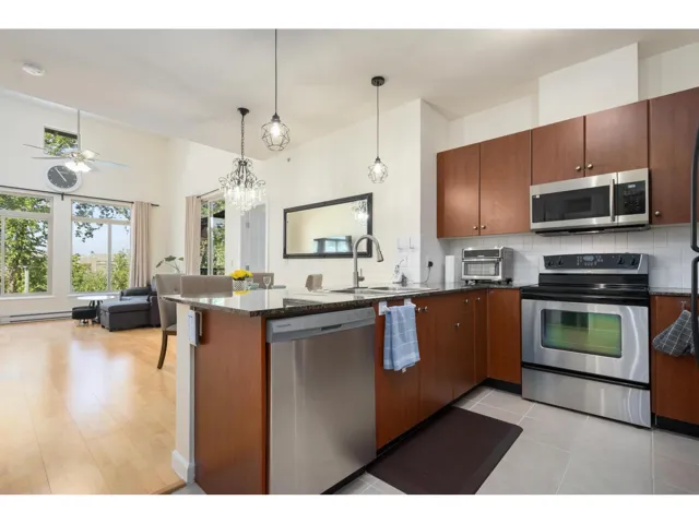418 10180 153 STREET, Surrey, British Columbia V3R0B5