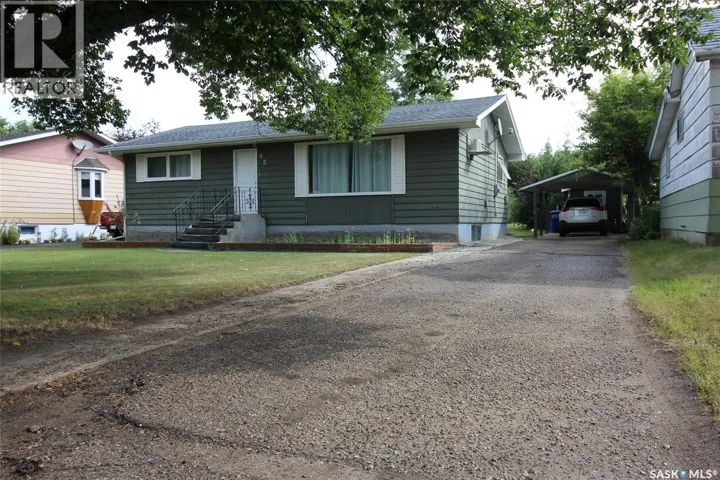 656 4th STREET W, Shaunavon, Saskatchewan S0N2M0
