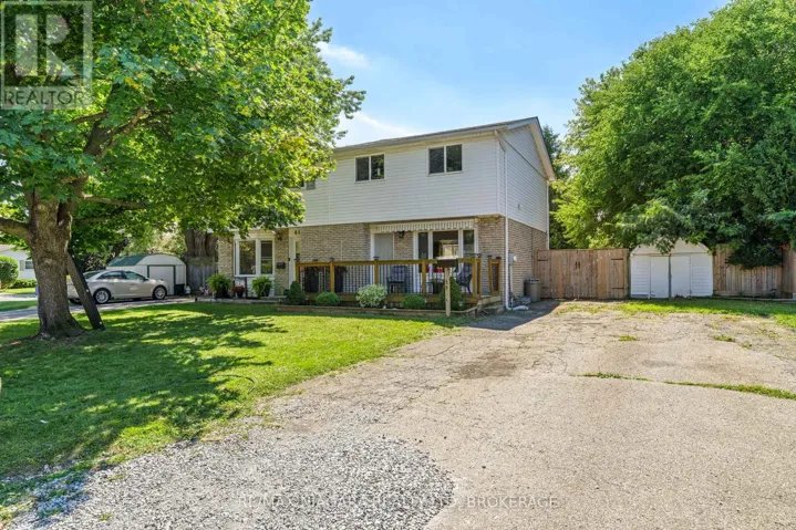 38 MCCORDICK DRIVE, St. Catharines (Lakeport), Ontario L2N6S3