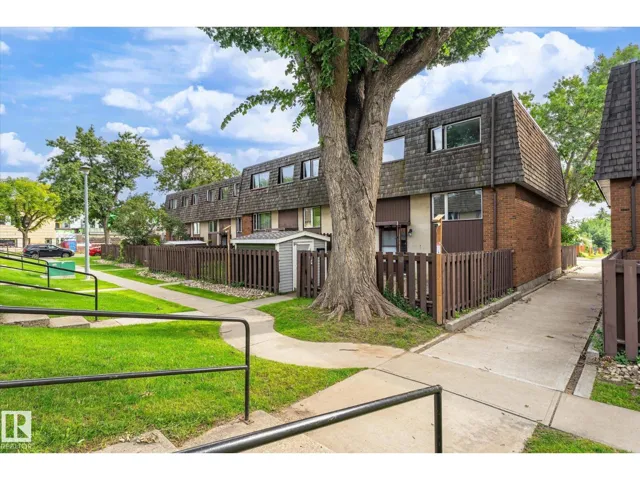 3317 107 AV NW, Edmonton, Alberta T5W0C6