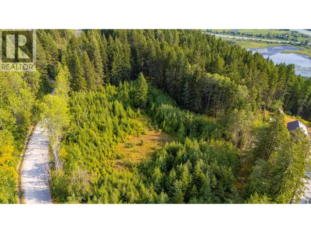 1396 Campbell Road, Golden, British Columbia V0A1H7