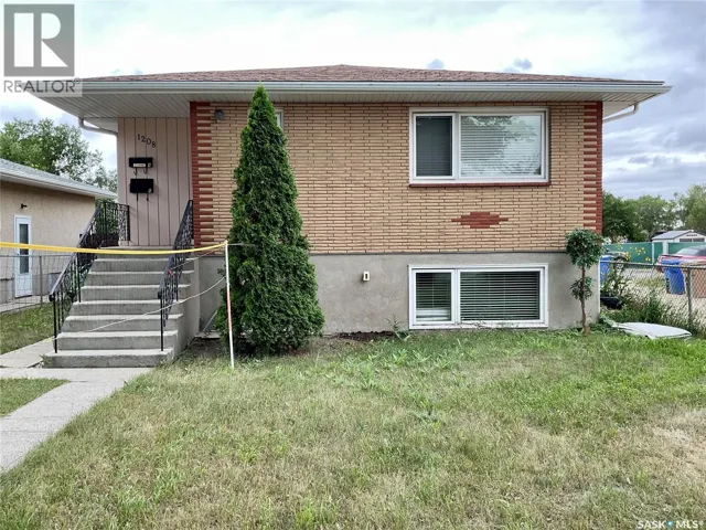 1208 Bond STREET, Regina, Saskatchewan S4N1W9