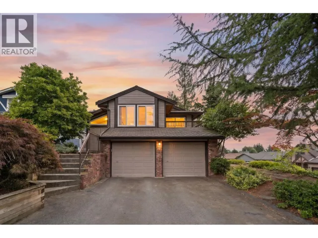 17 CAMPION COURT, Port Moody, British Columbia V3H4A9