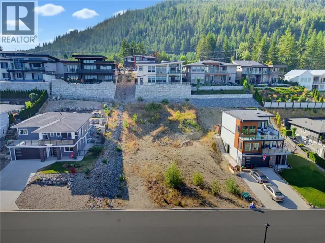 1040 17 Avenue SE, Salmon Arm, British Columbia V1E2C9