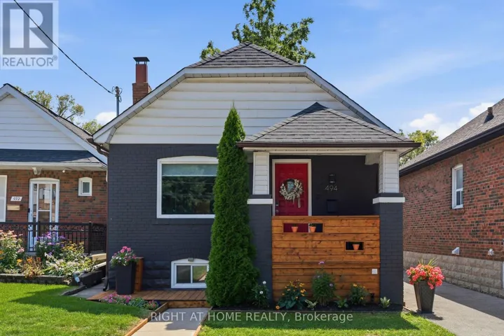 494 DONLANDS AVENUE, Toronto (East York), Ontario M4J3S6
