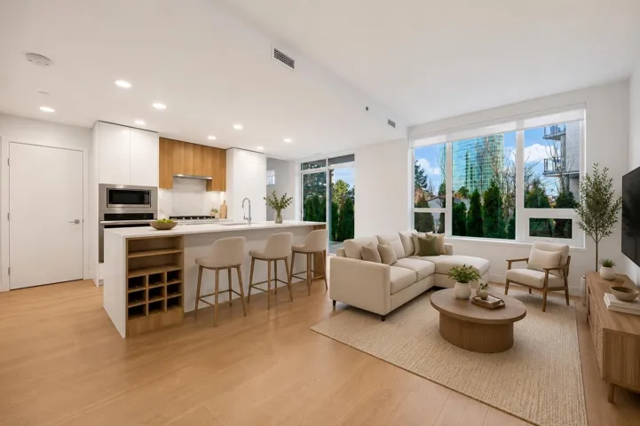 4 10160 133 STREET, Surrey, British Columbia V3T0S4