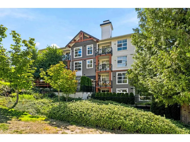 309 14605 MCDOUGALL DRIVE, Surrey, British Columbia V4P0G7