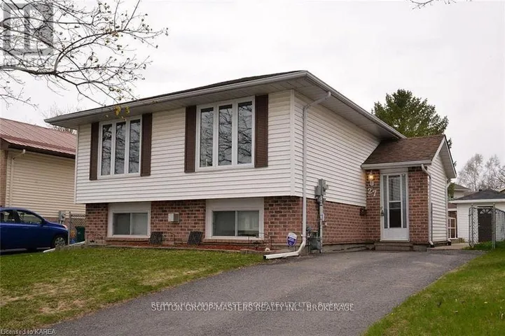 27 DAUPHIN AVENUE, Kingston (Rideau), Ontario K7K6B2