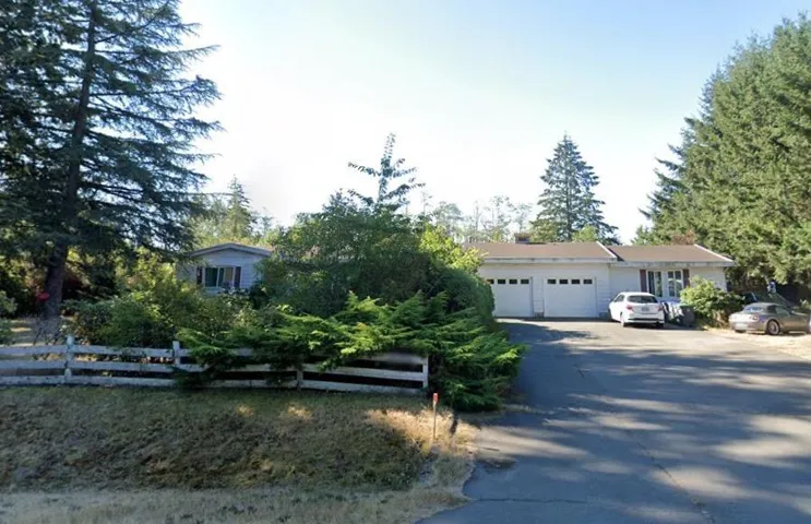 16910 23 AVENUE, Surrey, British Columbia V3Z9Z2