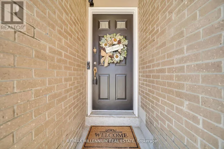 62 CUMBERLAND LANE, Ajax (South West), Ontario L1S7K4