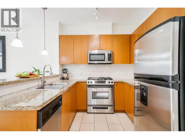 407 14 E ROYAL AVENUE, New Westminster, British Columbia V3L5W5