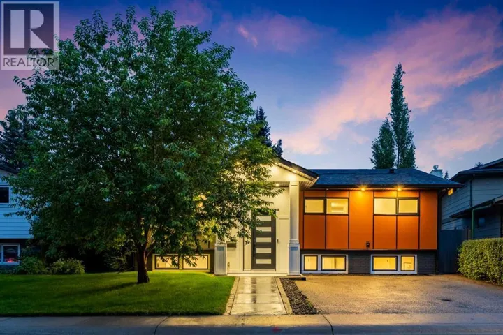 100 Lake Crimson Close SE, Calgary, Alberta T2J3K7