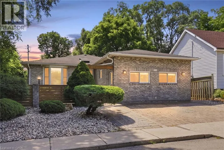 24 HILL Street, Hamilton, Ontario L8P1W7