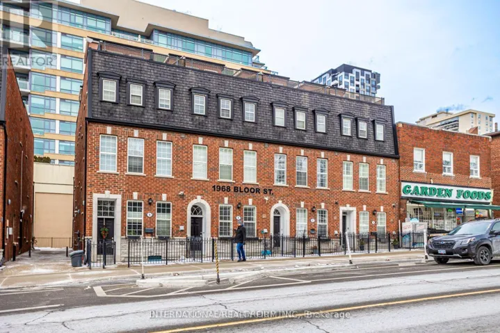 16 - 1970 BLOOR STREET W, Toronto (High Park North), Ontario M6P3K9