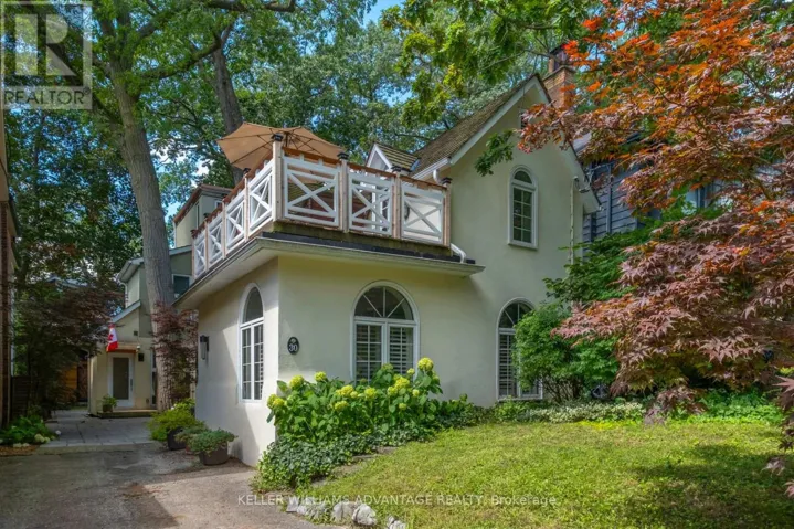 30 SCARBOROUGH ROAD, Toronto (The Beaches), Ontario M4E3M5