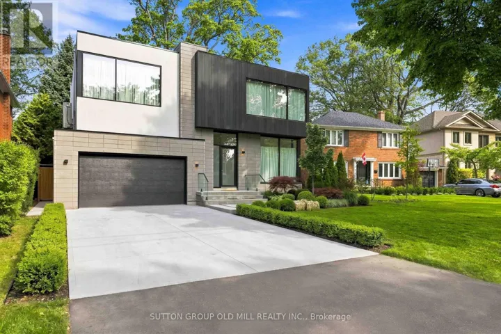 18 HERNE HILL, Toronto (Edenbridge-Humber Valley), Ontario M9A2X1
