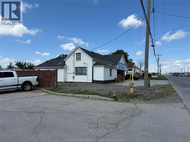5163 Walker ROAD Unit# B, Tecumseh, Ontario N9A6J3