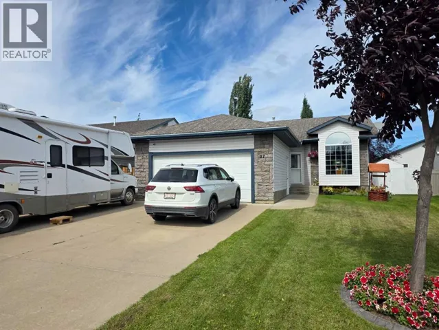 37 Pinnacle Crescent, Grande Prairie, Alberta T8W2P6