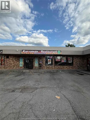 567 WYANDOTTE STREET East, Windsor, Ontario N9A3J1