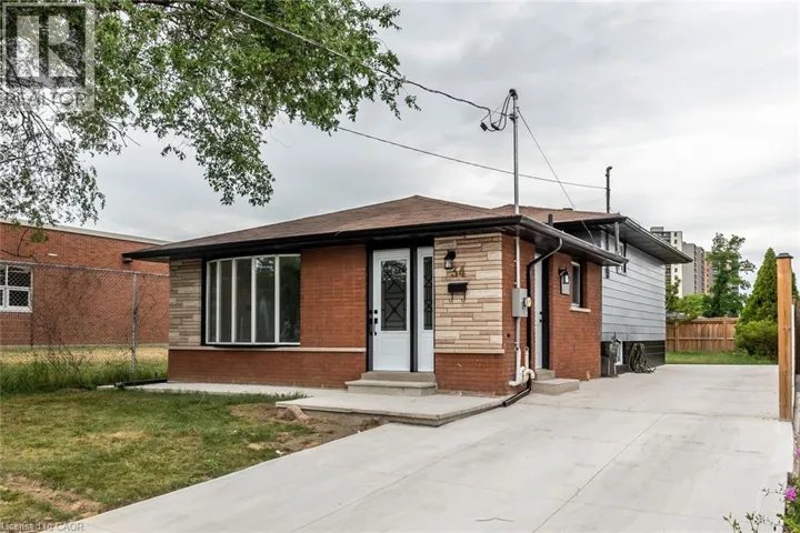 34 HOLLYDENE Place, Hamilton, Ontario L8E1K8