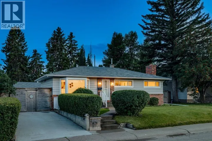 4927 10 Avenue SW, Calgary, Alberta T3C0M3
