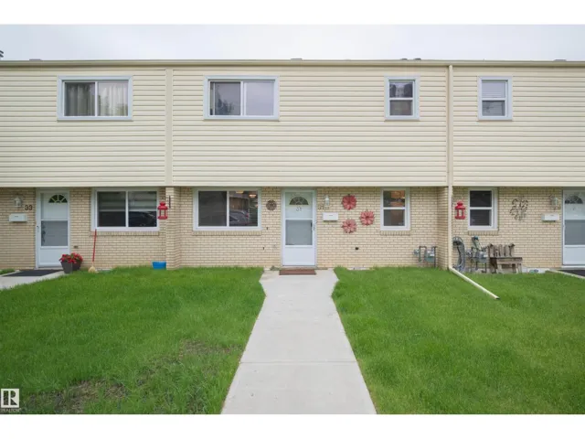 31 Royal RD NW, Edmonton, Alberta T6J2E7